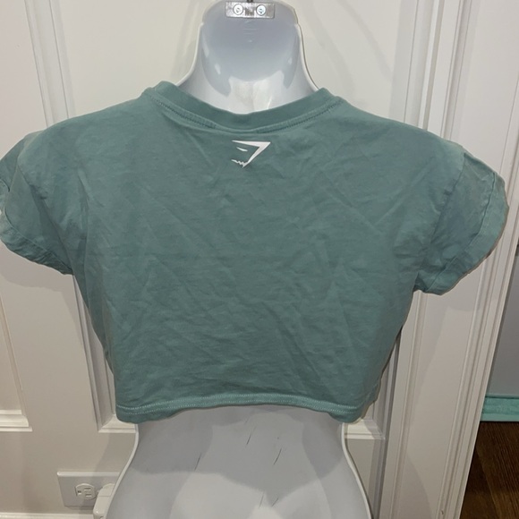 Gymshark Top size XS crop blue/green Euc 17” PTP - Picture 3 of 9